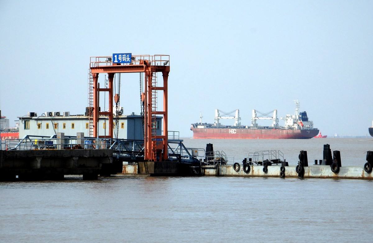 上海吳淞港口報(bào)關(guān)公司