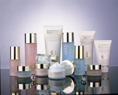 進口化妝品清關代理備案應該要這樣操作，你了解嗎?