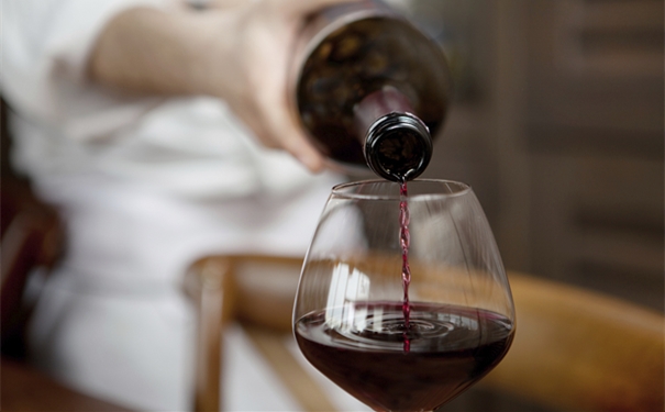 青島紅酒清關用一般貿(mào)易進口方式如何進行 青島紅酒清關